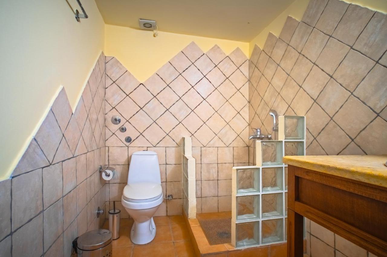 Onar Mani Suites Néon Oítilon エクステリア 写真